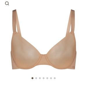 SKIMS no show molded unlined Demi bra